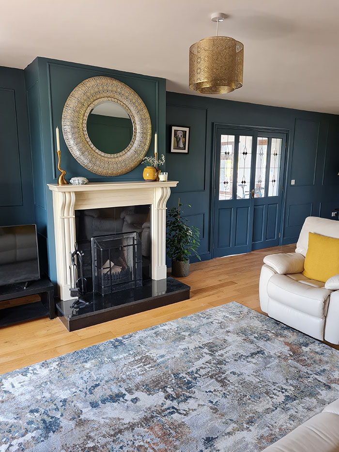 family living-room, fireplace, rug, in-home consultation